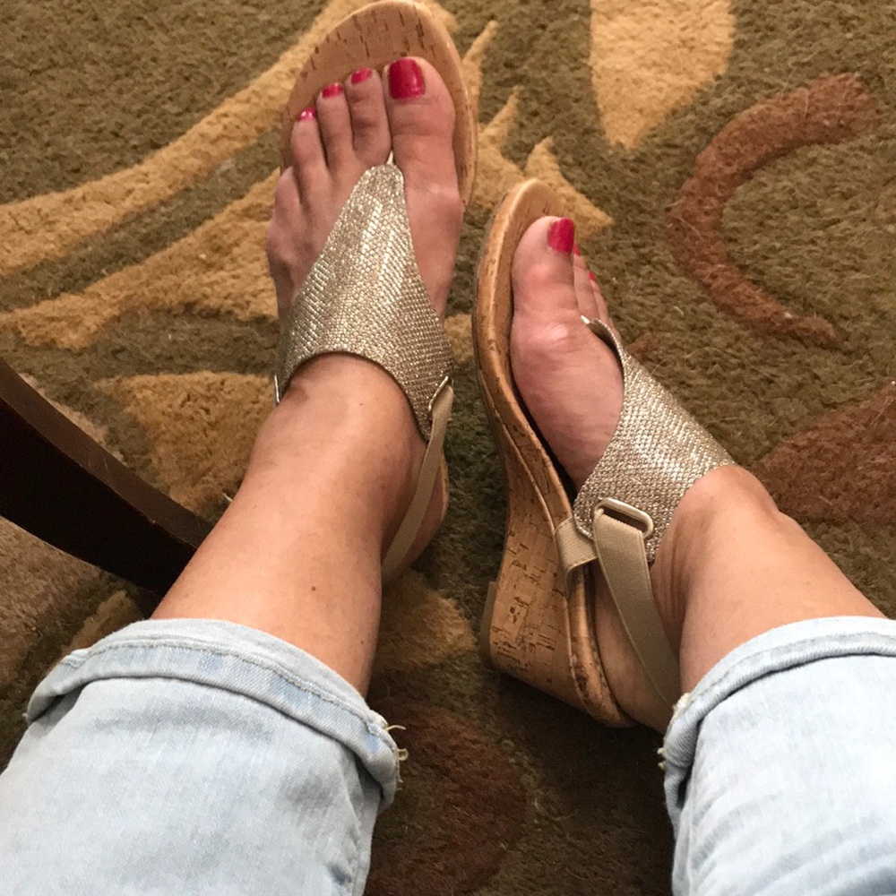 St. John’s Bay 6 1/2 M thing glitter sandals